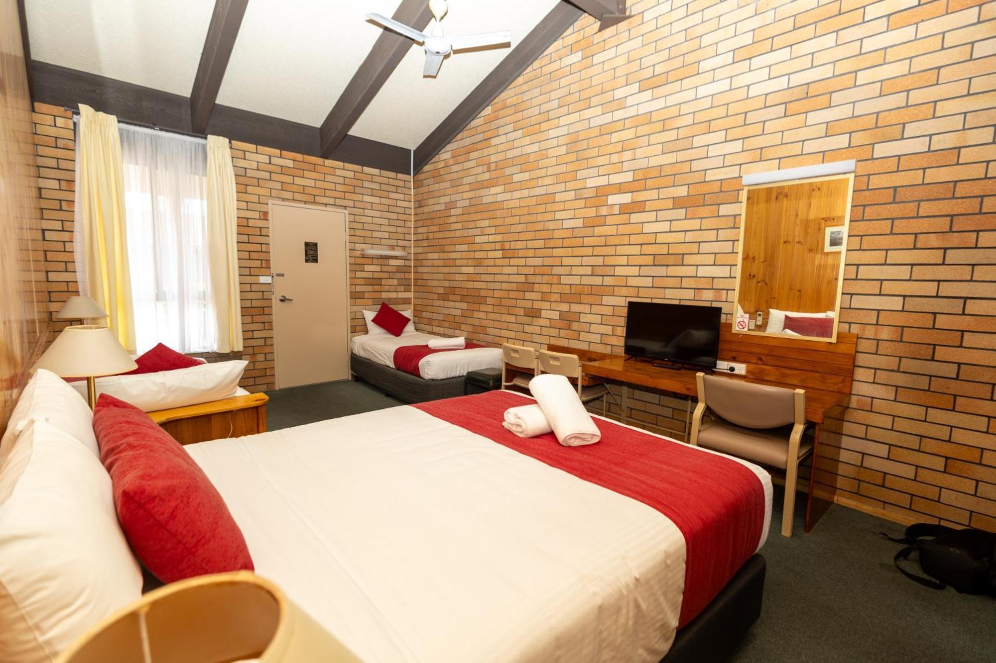 All Travellers Motor Inn 쿠나바라브란 외부 사진